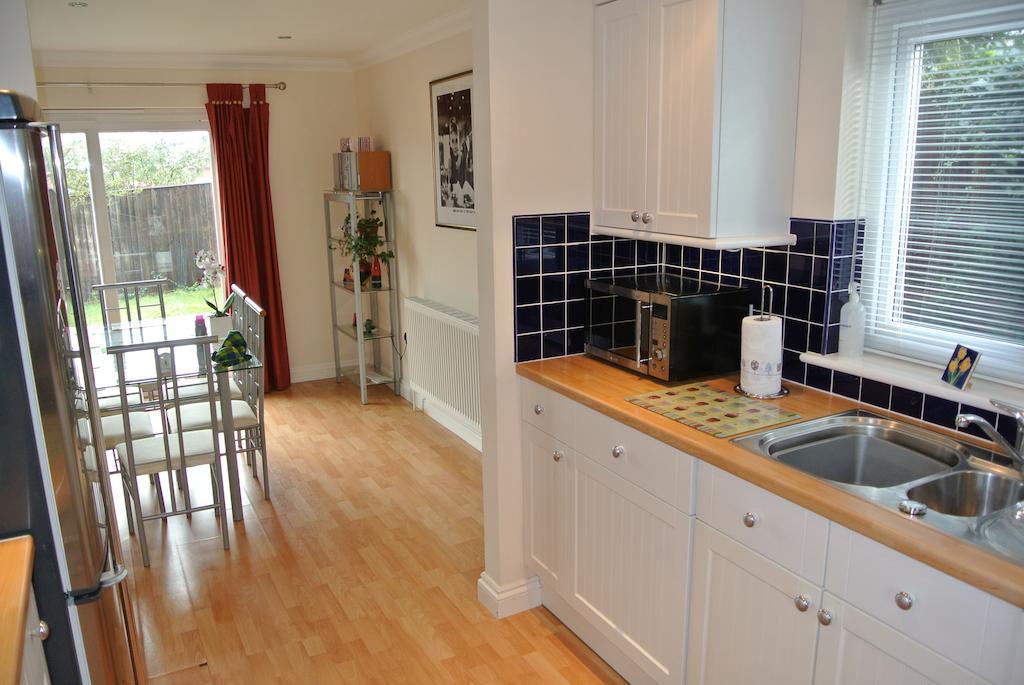 Bramley Cottage Sandown Bagian luar foto